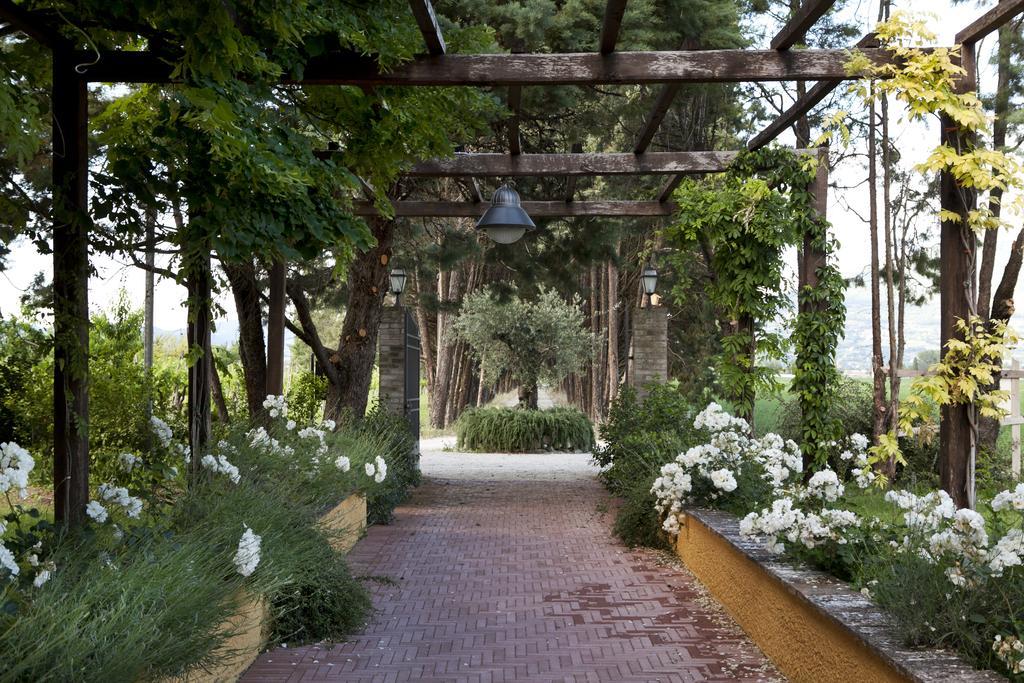 Resort E Spa San Crispino Assisi Exterior foto